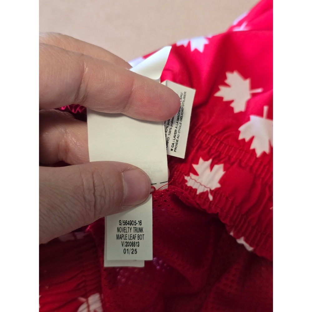NWOT Old Navy Mens XL Red White Maple Leaf Print Swim Trunks Canada Board Shorts - Picture 10 of 11